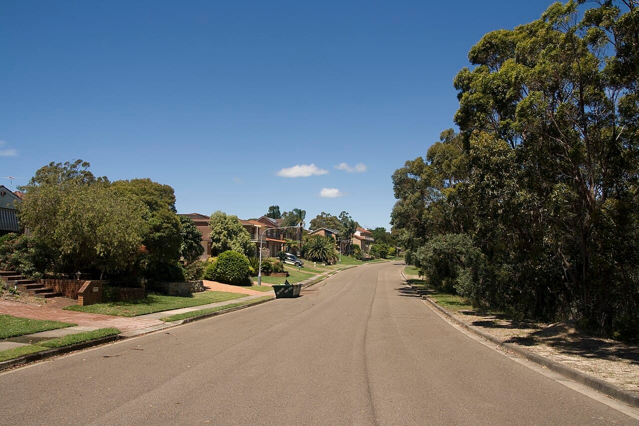 Warrangaree Drive, Woronora Heights