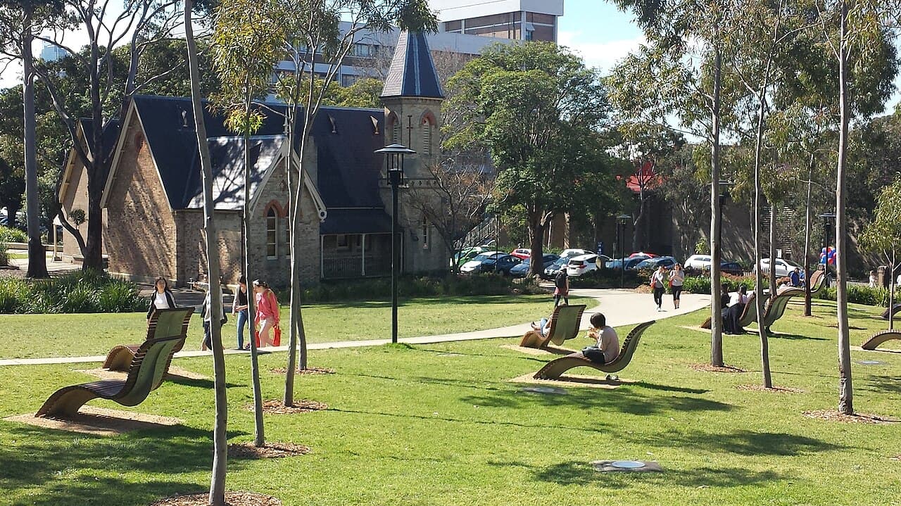 Cadigal Green, Darlington